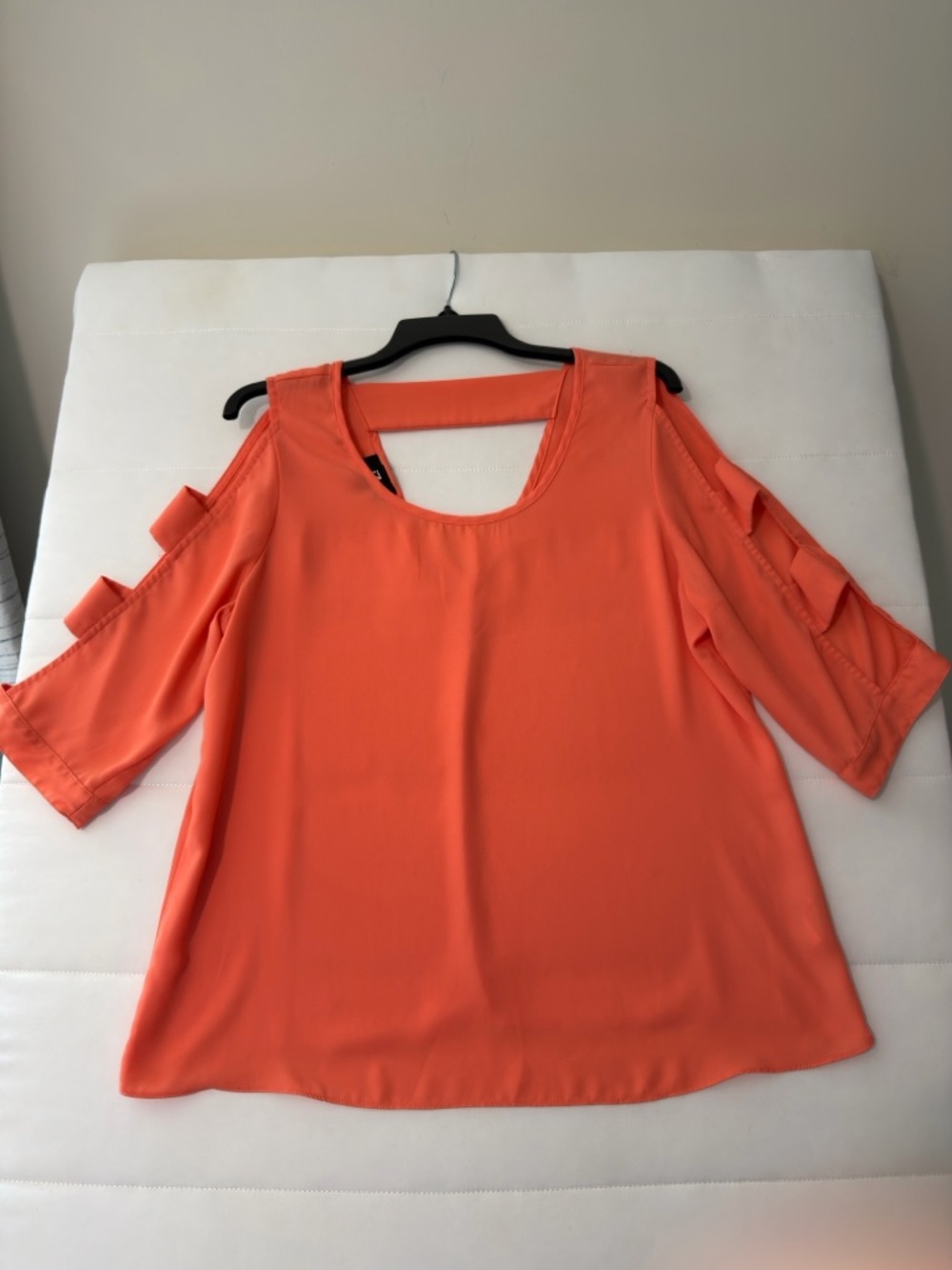 Iz Byer Coral Cut-Out Strap 3/4 Sleeve Scoop Neck Blouse Size XL